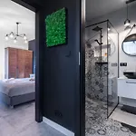 1555 Apartments II Z Miejscem Parkingowym